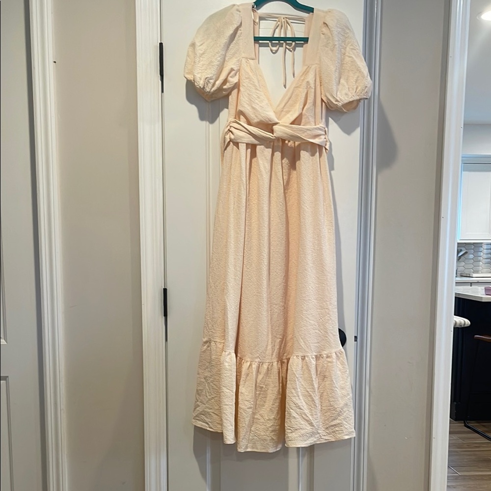 Astr the label puff sleeve maxi dress